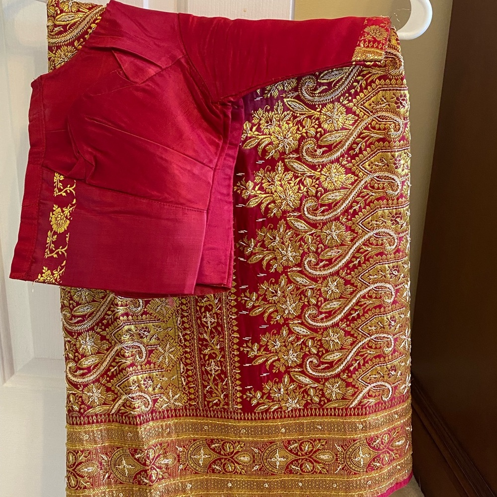 COPY - Indian outfit, saree with matching blouse
